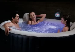 Intex Pure Spa LED Lamp Voor Bubble Therapy/Massage -Zwembadapparatuur Winkel 28503 inuse 2018 300intex pure spa led lamp voor bubble