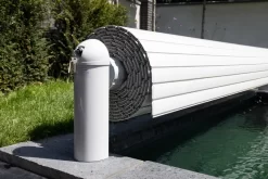 Open Classic Automatisch Oprolsysteem - Tot 6 Meter - Wit -Zwembadapparatuur Winkel af5a8982 1900 1