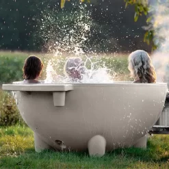 Weltevree Dutchtub Original Houtgestookte Hottub - 4 Personen - Grijs 15 Weltevree Dutchtub Original Houtgestookte Hottub - 4 Personen - Grijs -Zwembadapparatuur Winkel weltevree dutchtub pebblegrey splash 1